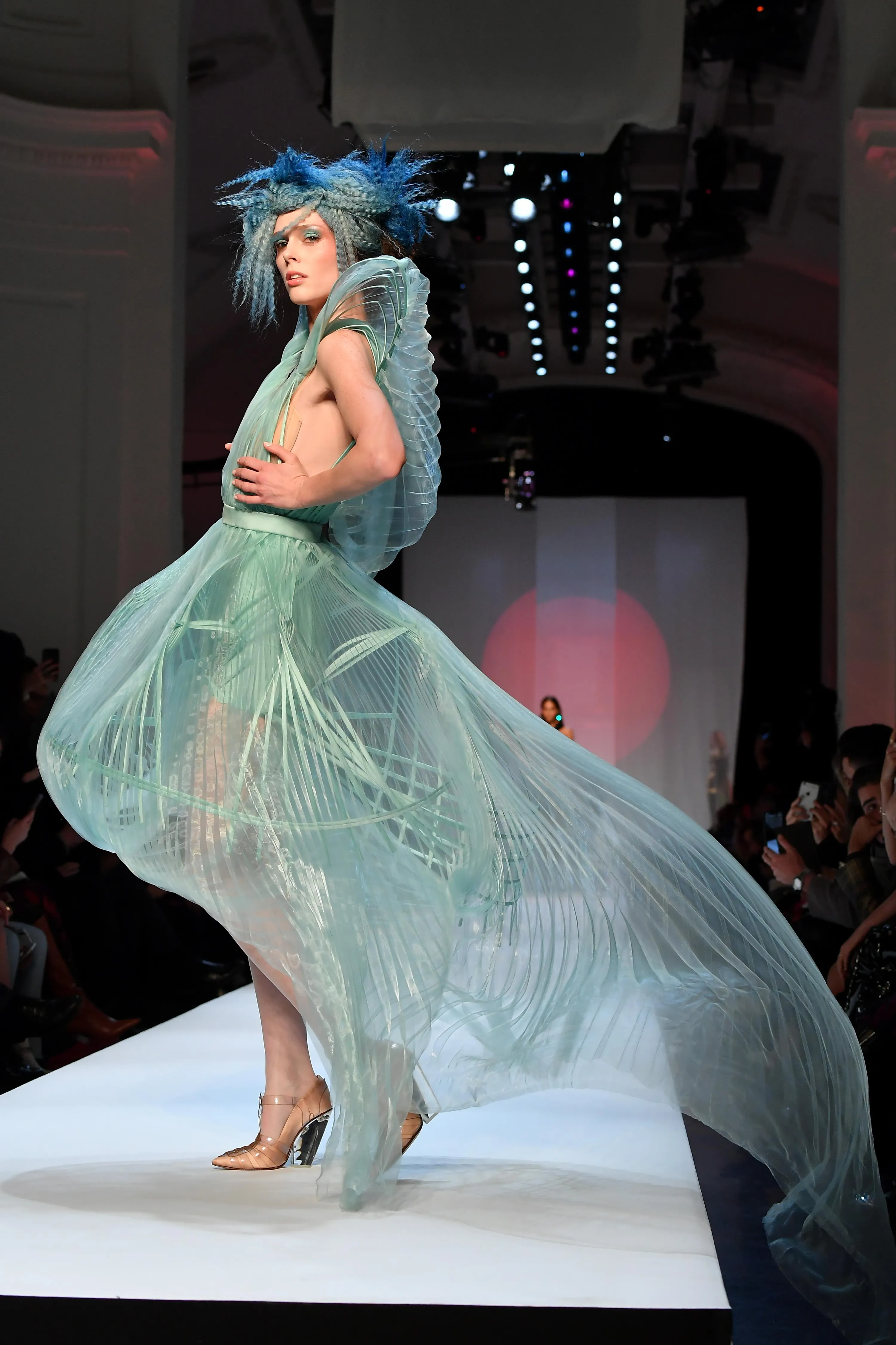 Оригінальне вбрання від Jean Paul Gaultie