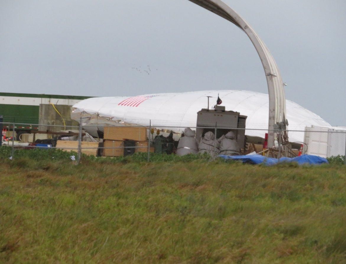 Сильний вітер пошкодив прототип ракети Ілона Маска Сильний вітер пошкодив прототип ракети Ілона Маска