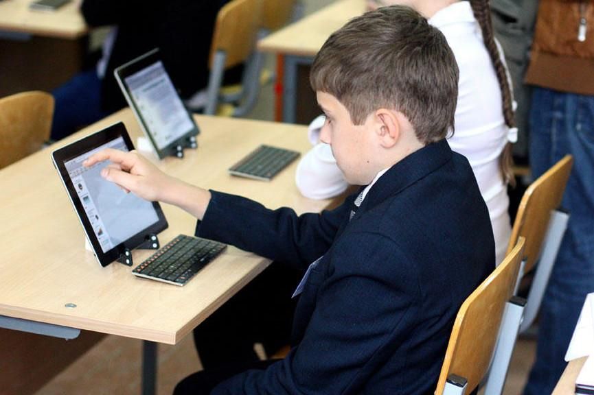 У украинских школьников появятся электронные учебники
