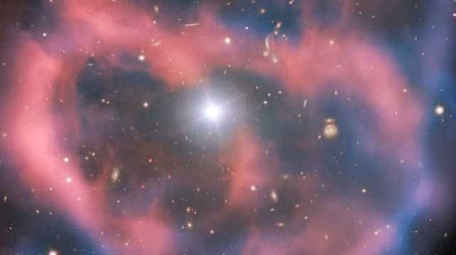 Телескоп зафиксировал "последний вздох" умирающей звезды Телескоп зафиксировал "последний вздох" умирающей звезды