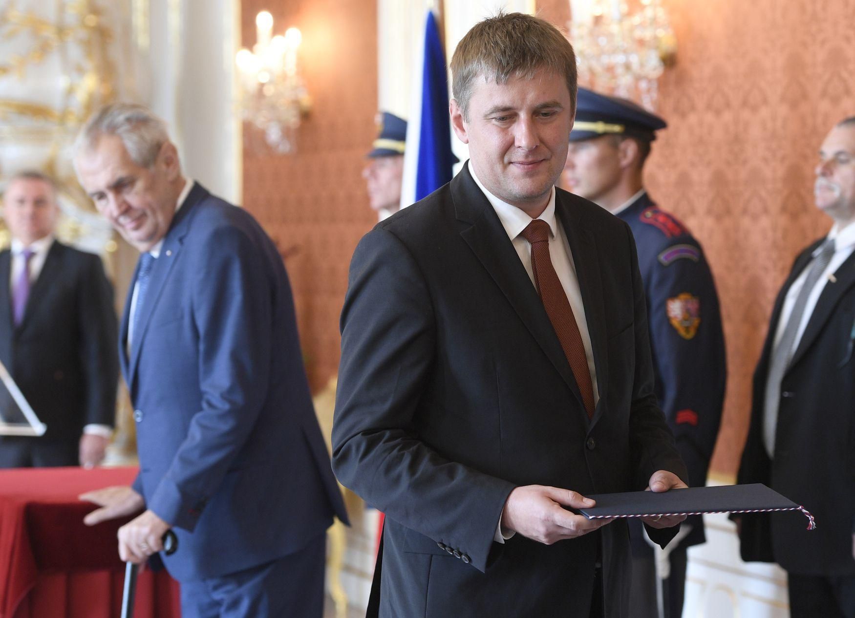 Обговорять питання співпраці: міністри Чехії та Данії відвідають Маріуполь і "Гнутове"