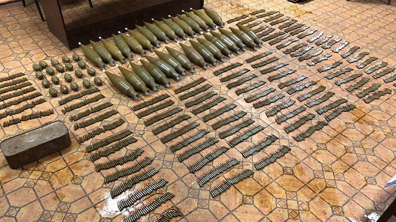 На Донеччині у нежилому будинку знайшли сховище з боєприпасами: фото На Донеччині у нежилому будинку знайшли сховище з боєприпасами: фото