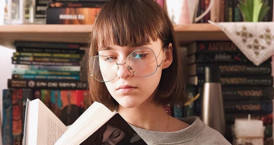 Юна школярка розповідає про книги у своєму блозі, Івано-Франківськ Юна школярка розповідає про книги у своєму блозі, Івано-Франківськ