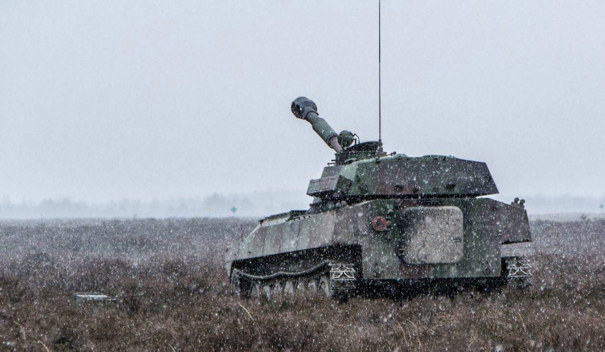 "Гвоздики" від Росії: спостерігачі розповіли про важке озброєння на окупованих територіях
"Гвоздики" від Росії: спостерігачі розповіли про важке озброєння на окупованих територіях