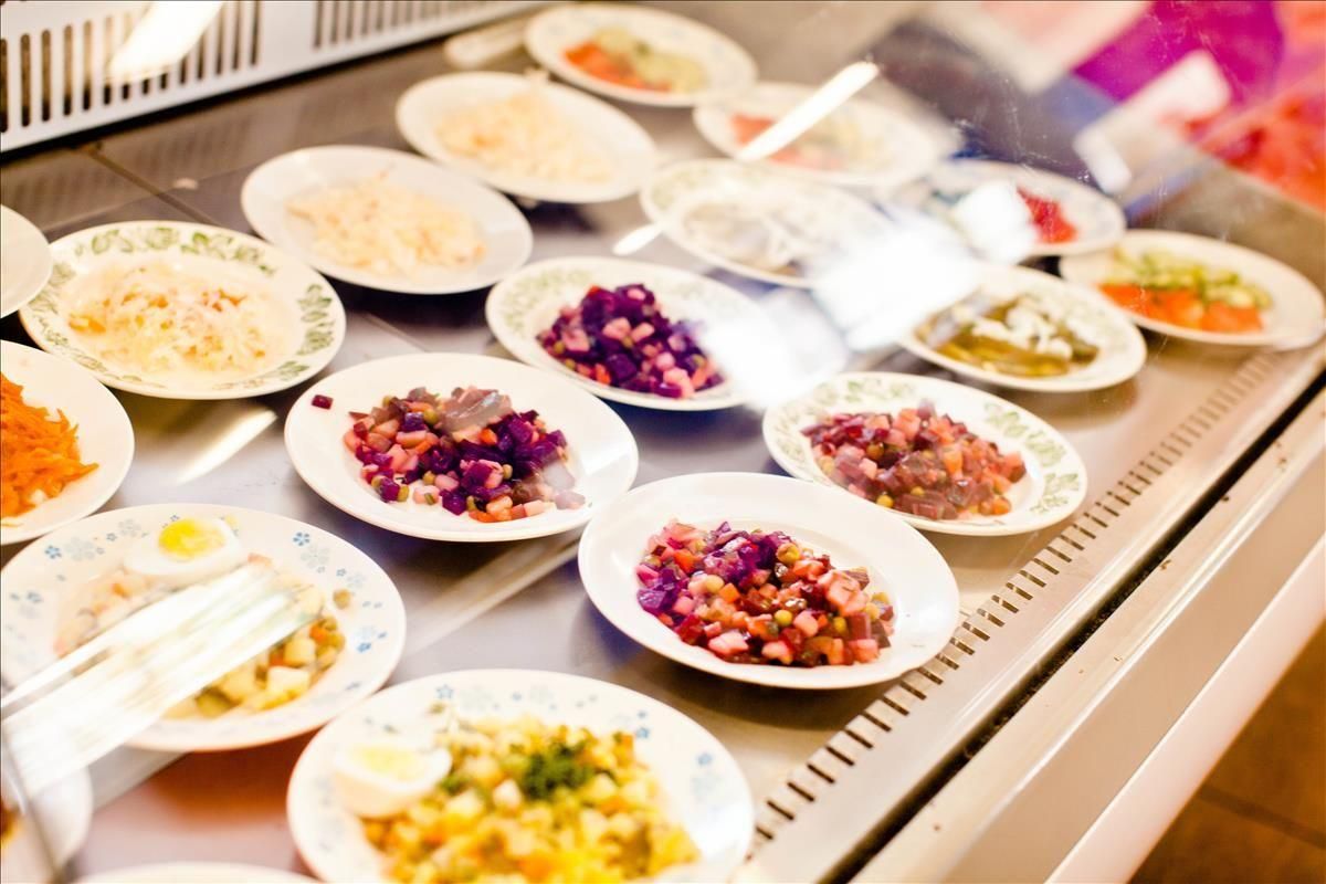 Вместо привычных макарон и супов: известный кулинар предложил новое меню для школ страны Вместо привычных макарон и супов: известный кулинар предложил новое меню для школ страны
