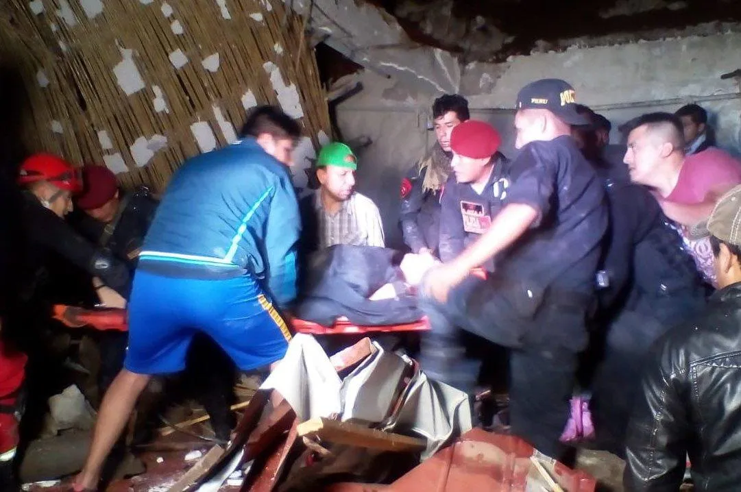 Внаслідок обвалу стіни загинуло 15 осіб Внаслідок обвалу стіни загинуло 15 осіб