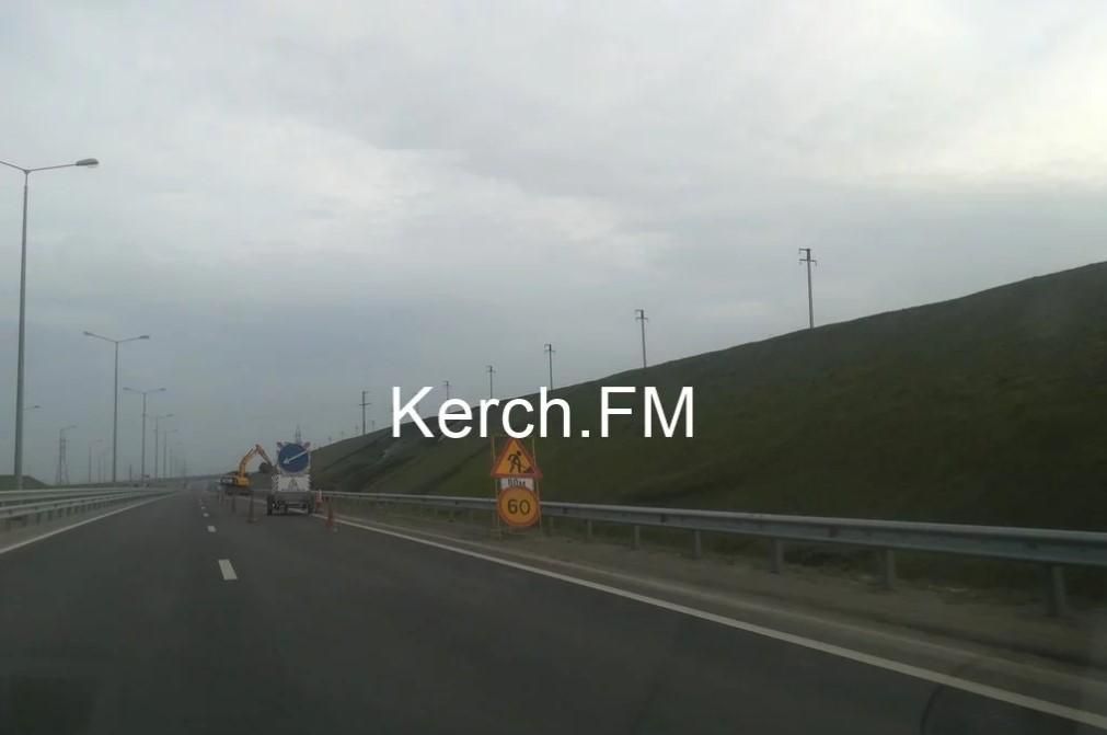 Возле Крымского моста обрушились искусственно созданные насыпи: фото Возле Крымского моста обрушились искусственно созданные насыпи: фото