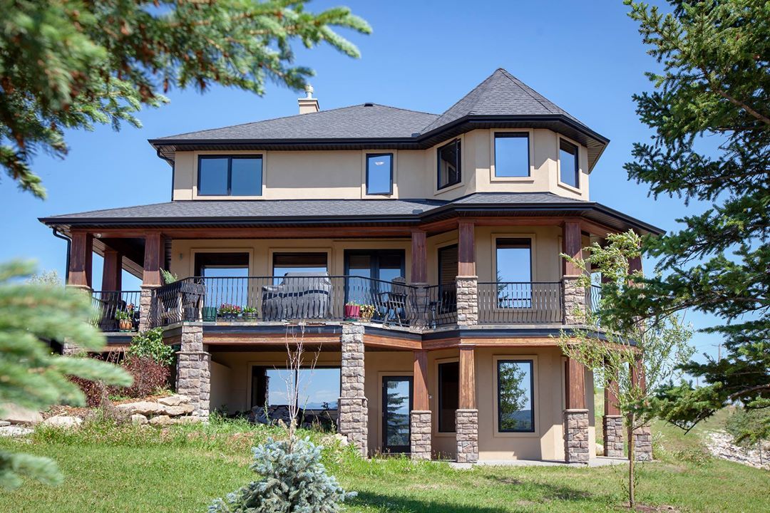Напишіть листа – виграйте будинок: у Канаді жінка віддає розкішний маєток за 25 доларів