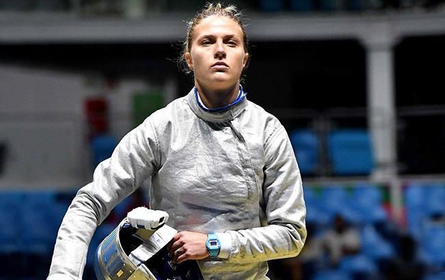 Українська олімпійська чемпіонка невдало впала на телевізор під час змагання: відео курйозу