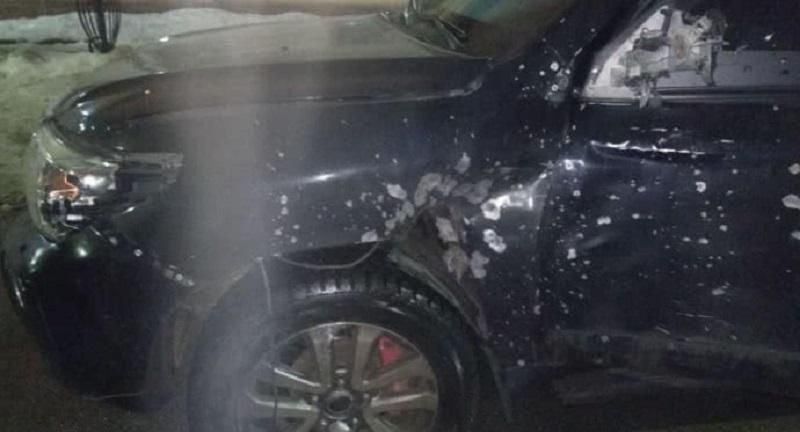 В Днепре неизвестный мужчина обстрелял автомобиль из гранатомета