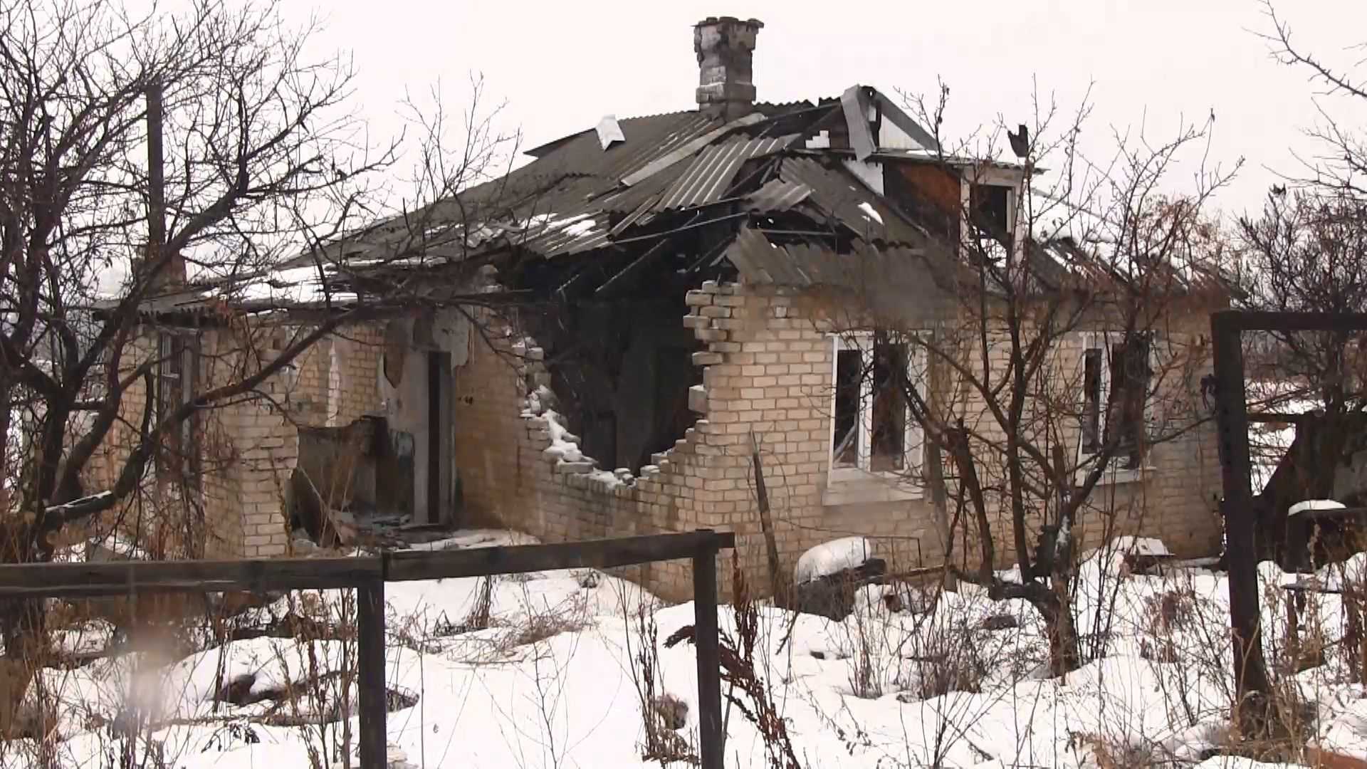 Перемир'я лише на папері: бойовики намагаються потрапити на позиції військових Перемир'я лише на папері: бойовики намагаються потрапити на позиції військових