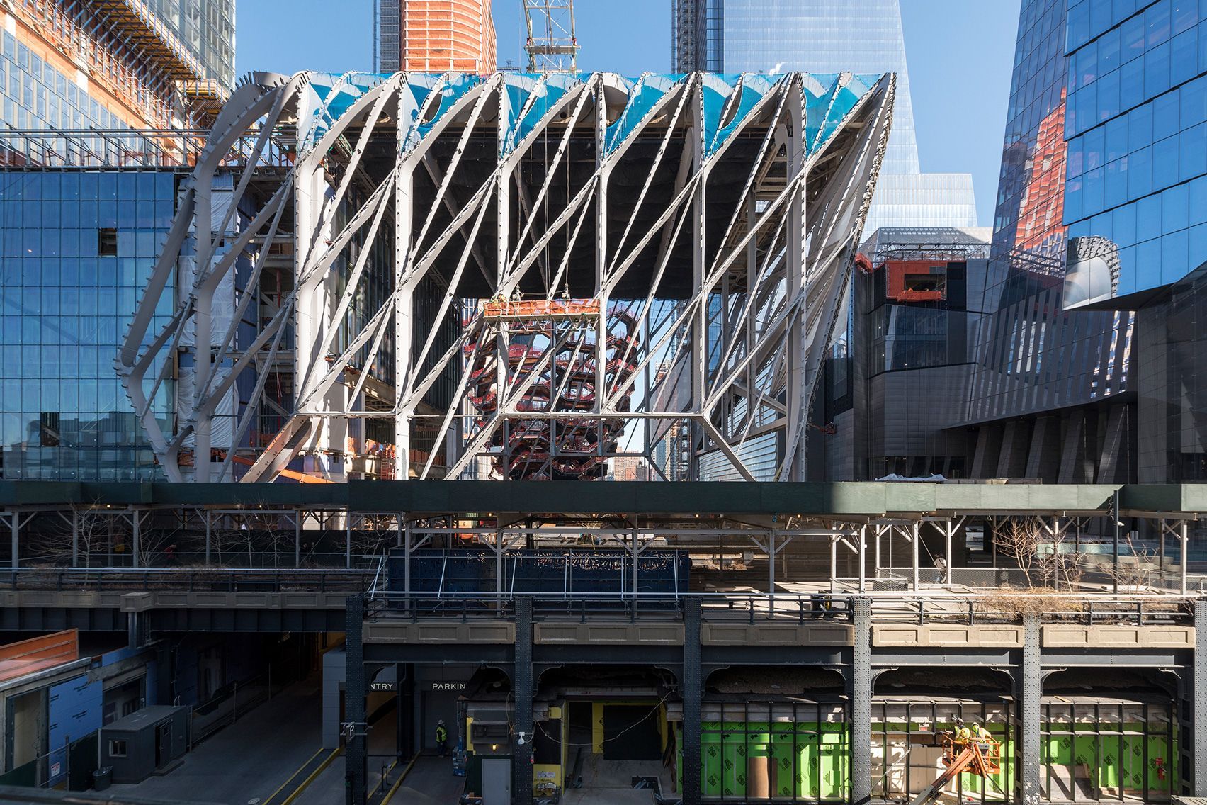 Як зводять одну з найочікуваніших будівель 2019: видовищні кадри Як зводять одну з найочікуваніших будівель 2019: видовищні кадри