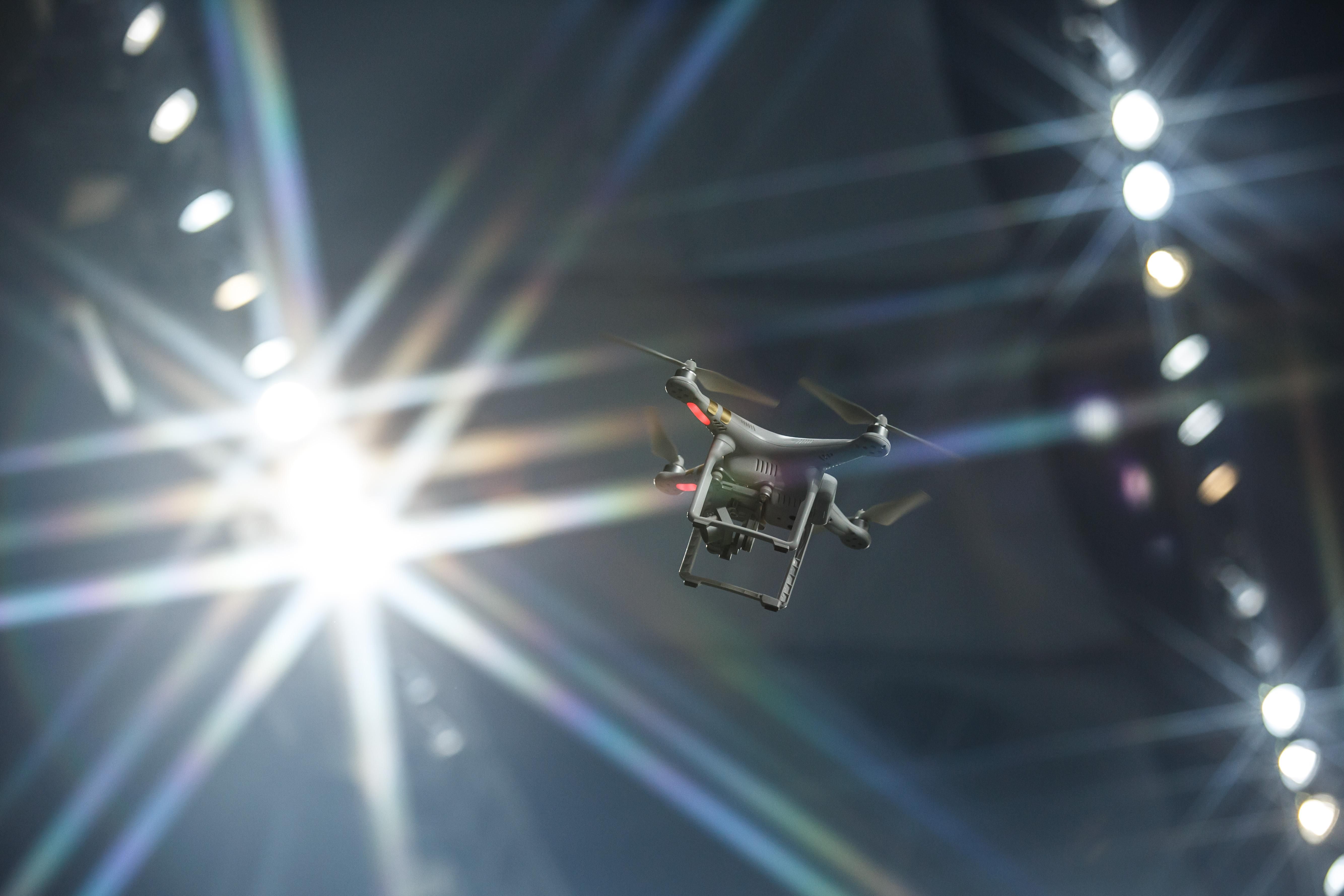 "Укрзалізниця" планує використовувати дрони для захисту від крадіїв "Укрзалізниця" планує використовувати дрони для захисту від крадіїв