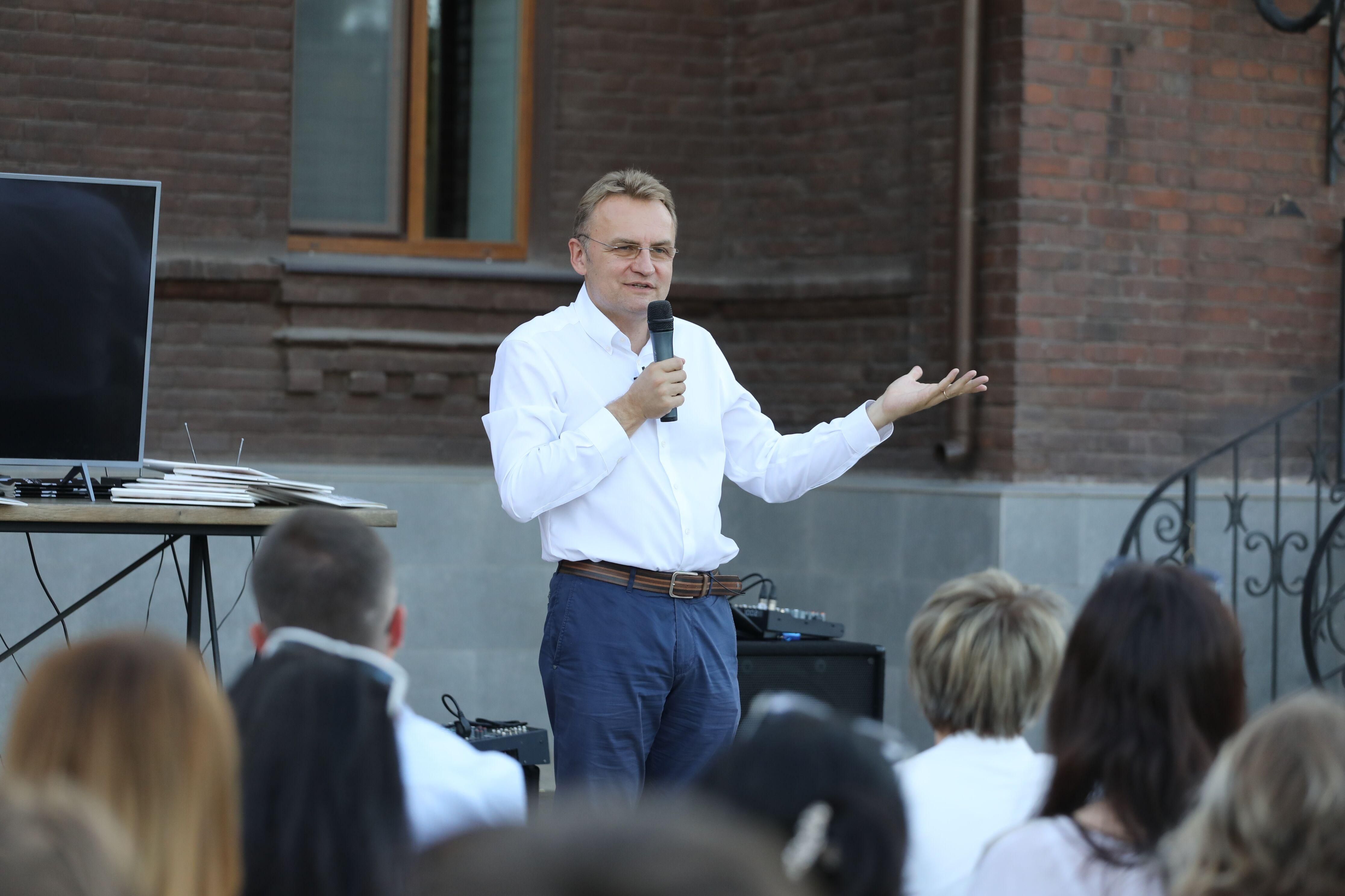 Якісна профтехосвіта є там, де держава розуміє важливість виробництва, – Садовий Якісна профтехосвіта є там, де держава розуміє важливість виробництва, – Садовий