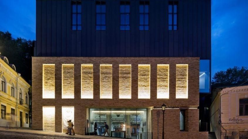 #10YearsChallenge: як змінився театр на Подолі – промовисті фото #10YearsChallenge: як змінився театр на Подолі – промовисті фото