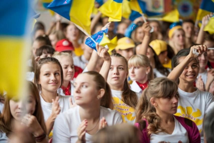 Какие проблемы больше всего волнуют украинцев: результаты опроса