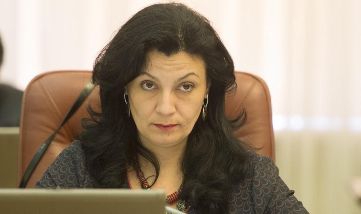 Дуже тривожні висловлювання, – Климпуш-Цинцадзе про наміри Путіна "захищати" вірян в Україні Дуже тривожні висловлювання, – Климпуш-Цинцадзе про наміри Путіна "захищати" вірян в Україні