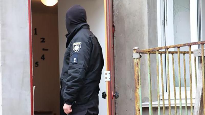 Іноземці викрали та катували чоловіка за неіснуючий борг у Миколаєві: фото і відео