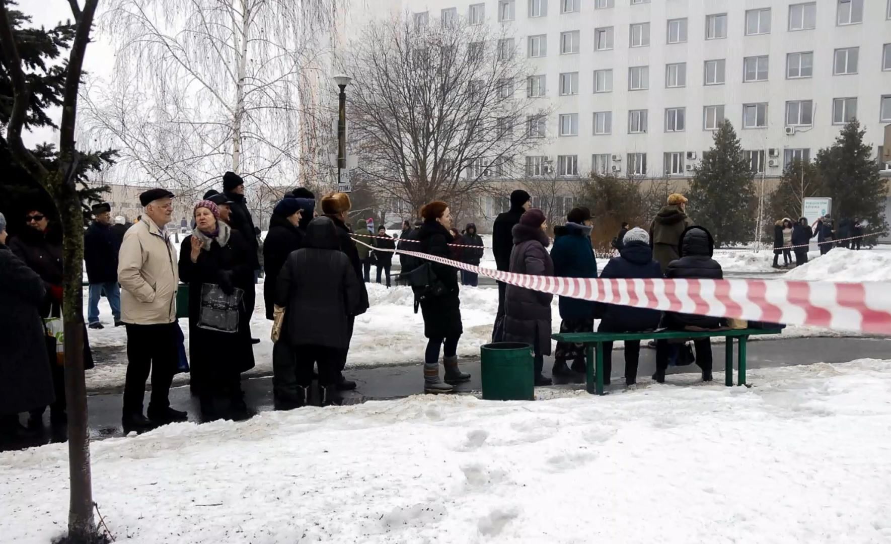 В Киеве полиция проверяет сообщение о заминировании больницы