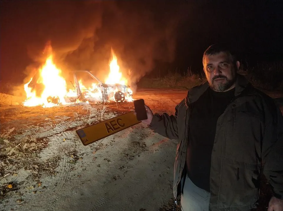 Олег Ярошевич, піар, спалив авто Олег Ярошевич, піар, спалив авто