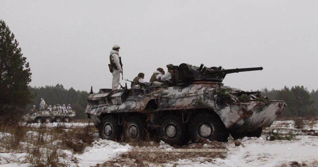 Бойцы полка "Азов" возвращаются на передовую Донбасса Бойцы полка "Азов" возвращаются на передовую Донбасса