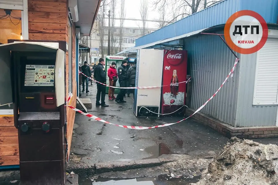 На цьому місці поблизу супермаркету АТБ стався інцидент / фото dtp.kiev.ua