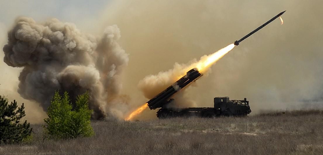 Українські військові випробували ракетну систему "Смерч": вражаюче відео 