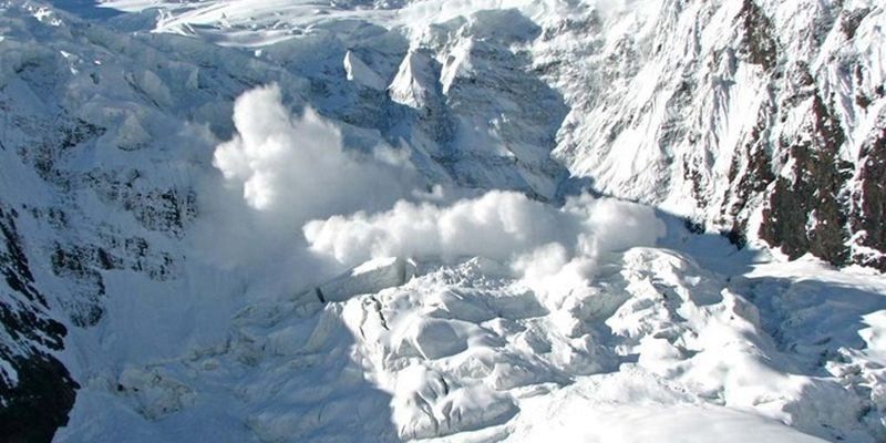 В Альпах сошло несколько лавин: много погибших В Альпах сошло несколько лавин: много погибших