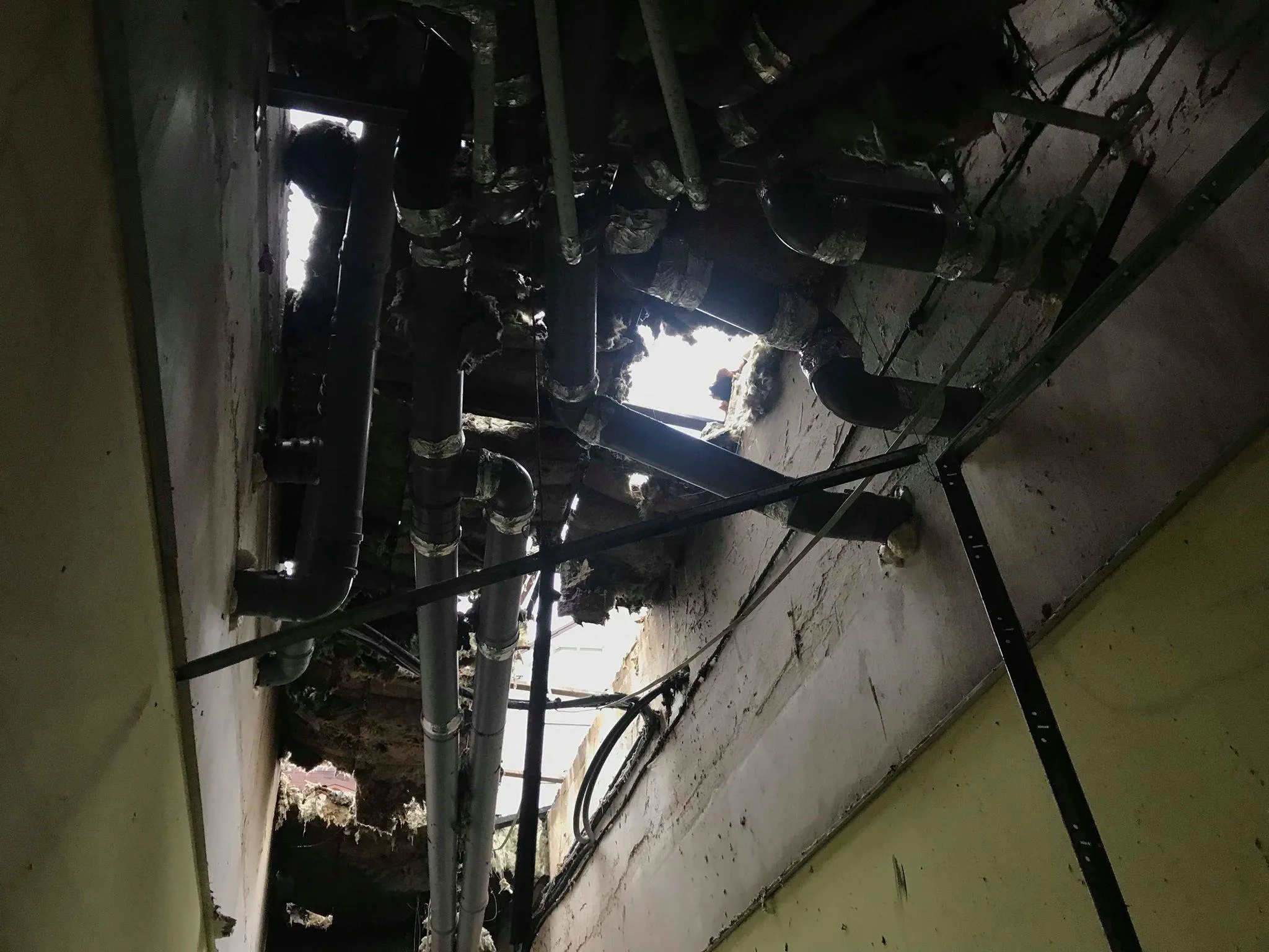 За словами мешканців, техніка безпеки була порушена За словами мешканців, техніка безпеки була порушена