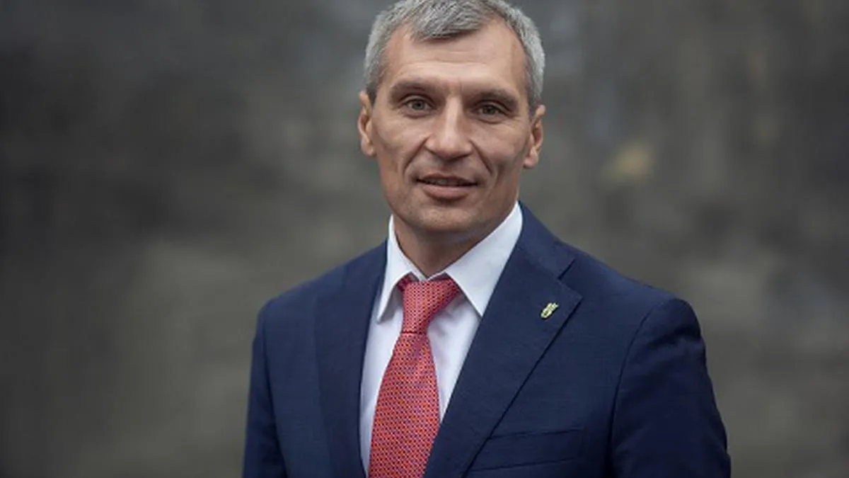 Руслан Кошулинський Руслан Кошулинський