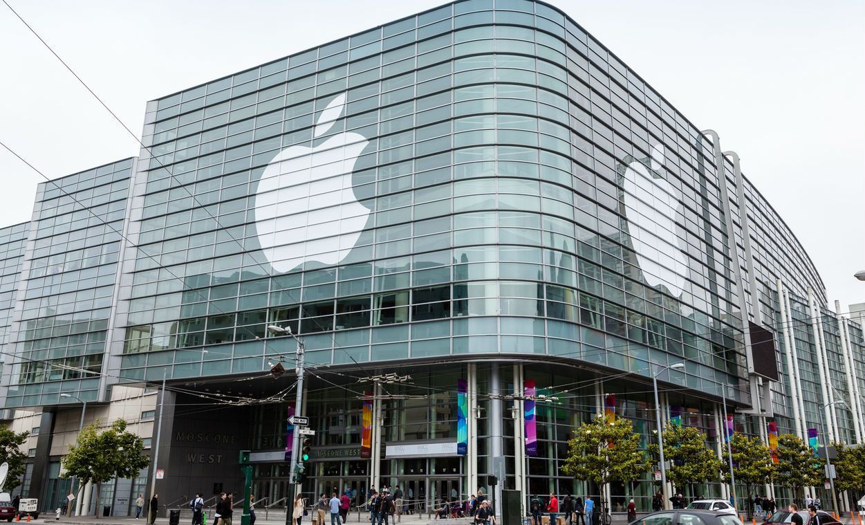 Концепт майбутнього: як виглядатиме iPhone 2020 року Концепт майбутнього: як виглядатиме iPhone 2020 року