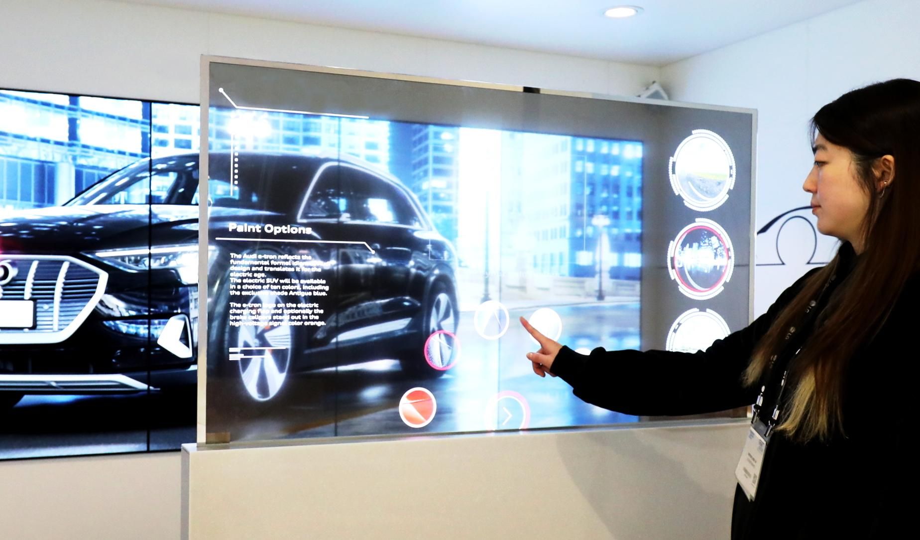 LG показала інноваційні дисплеї на виставці  ISE 2019