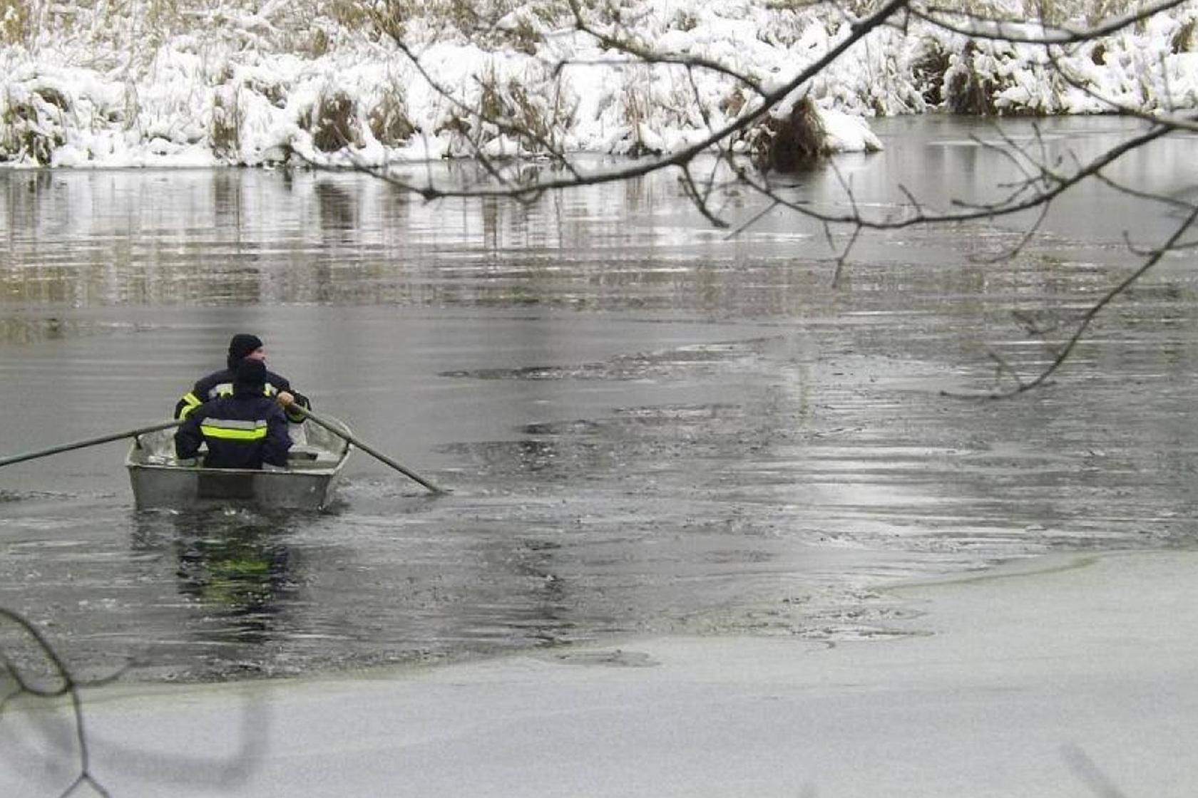 "Ми не втрачаємо надії": у Києві родичі 5 днів шукають зниклих рибалок "Ми не втрачаємо надії": у Києві родичі 5 днів шукають зниклих рибалок