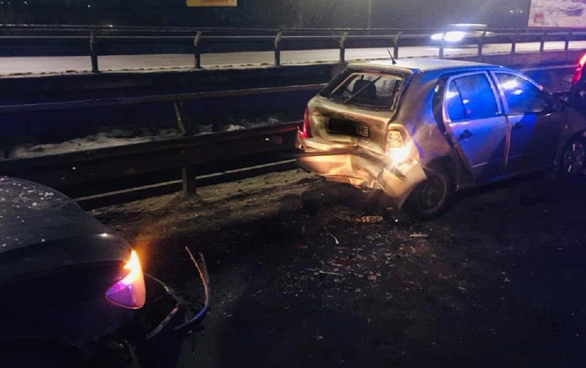 У Києві п'яний чиновник протаранив авто, постраждала патрульна У Києві п'яний чиновник протаранив авто, постраждала патрульна