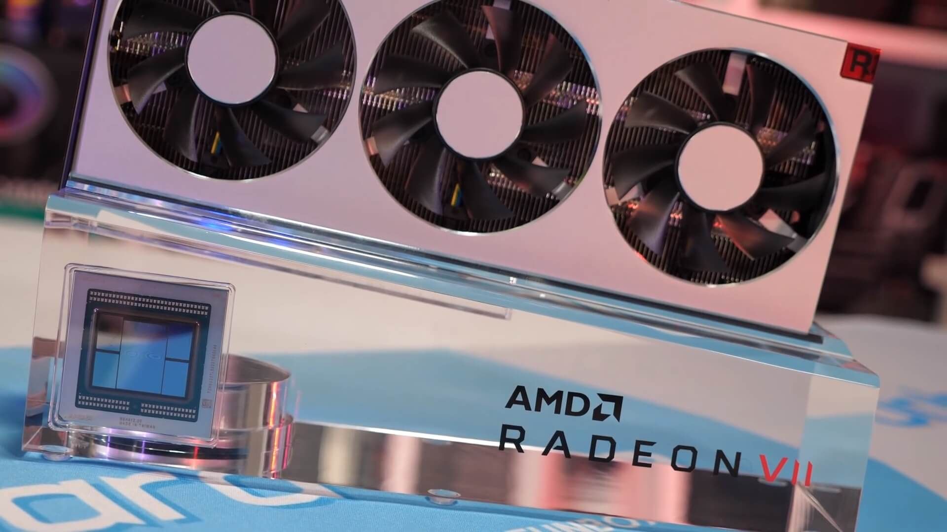 Видеокарты AMD Radeon VII официально поступили в продажу: цена