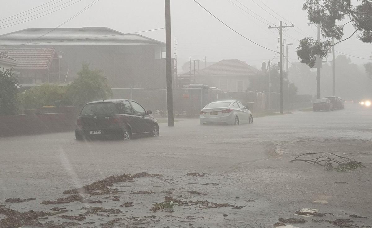 Сідней накрив потужний шторм: шокуючі фото, відео