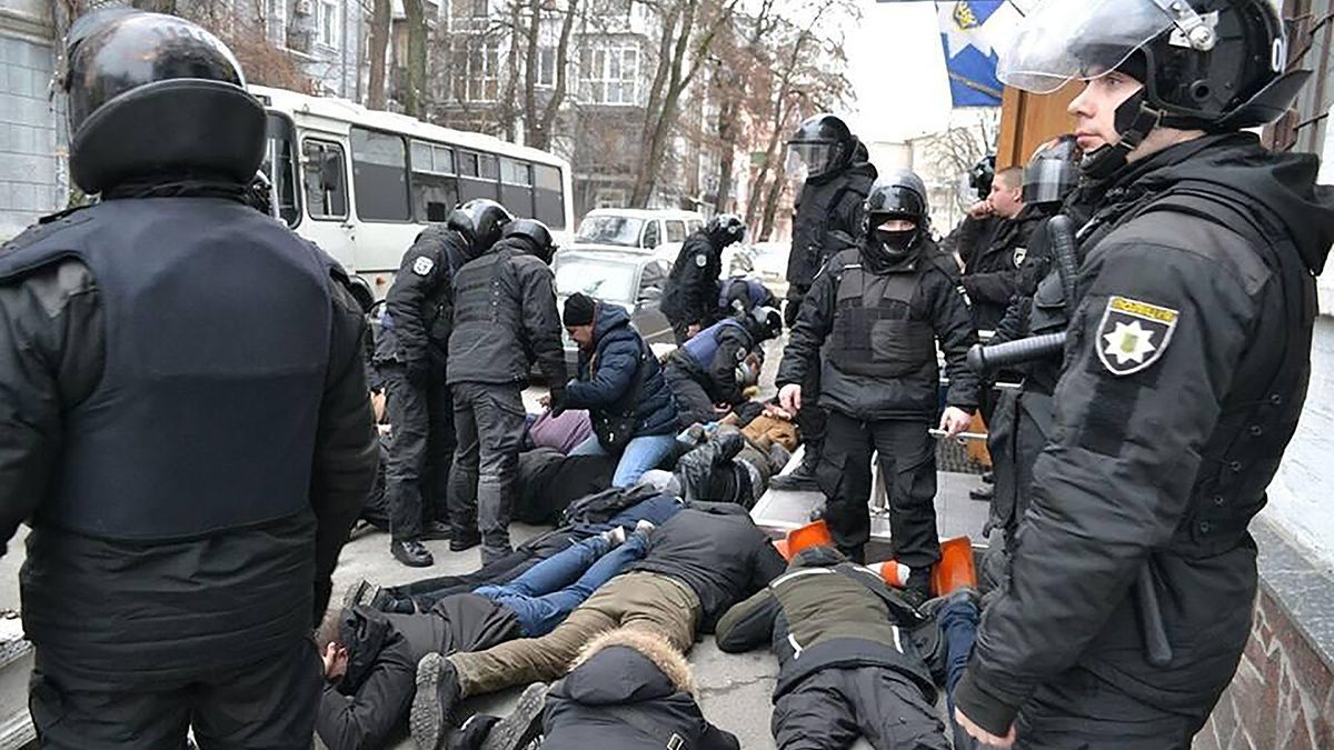 Задержание активистов в Киеве из-за дела Гандзюк: появилось объяснение полиции Задержание активистов в Киеве из-за дела Гандзюк: появилось объяснение полиции