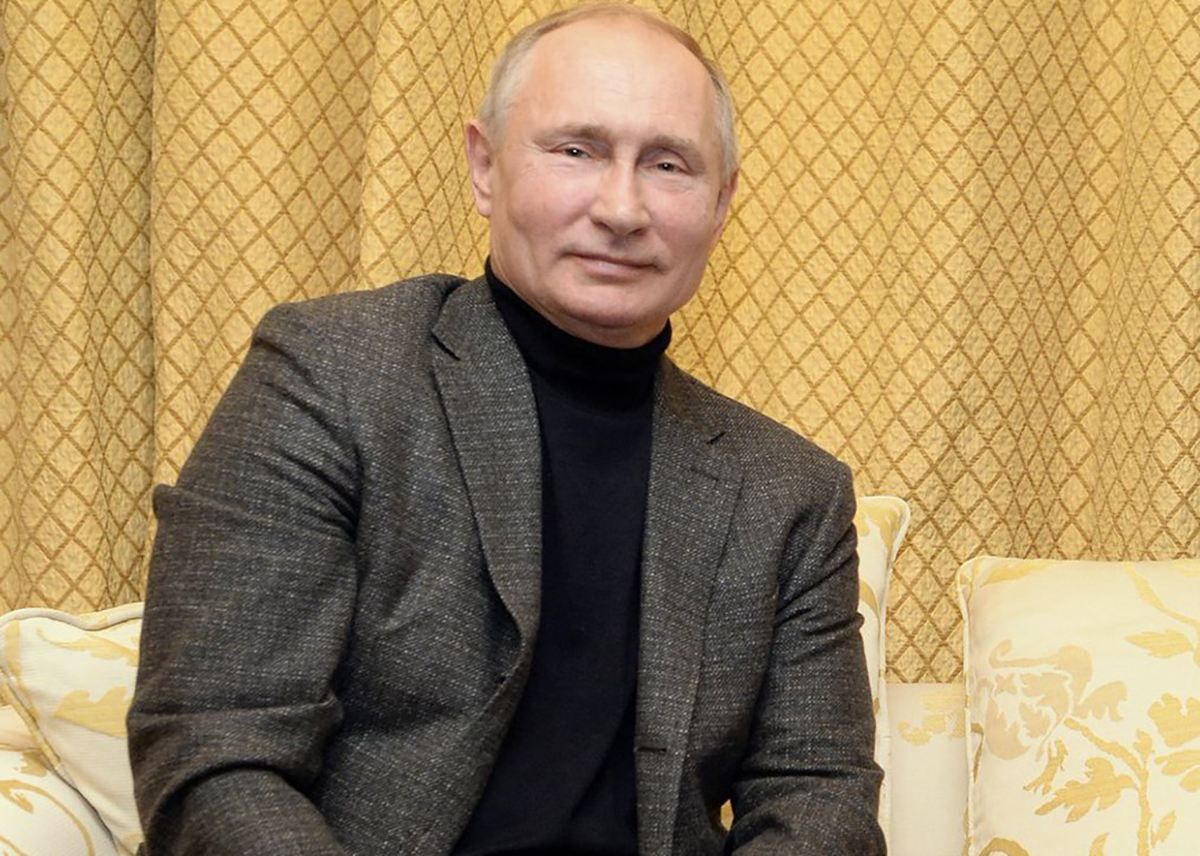 Без краватки і з новим обличчям: у мережі показали, як змінився Путін
