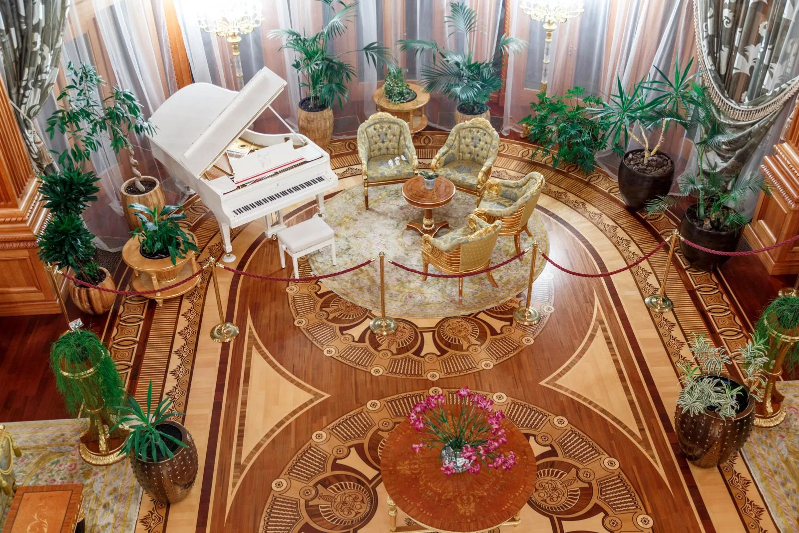 З 1935 по 2007 рік це була державна резиденція президентів З 1935 по 2007 рік це була державна резиденція президентів