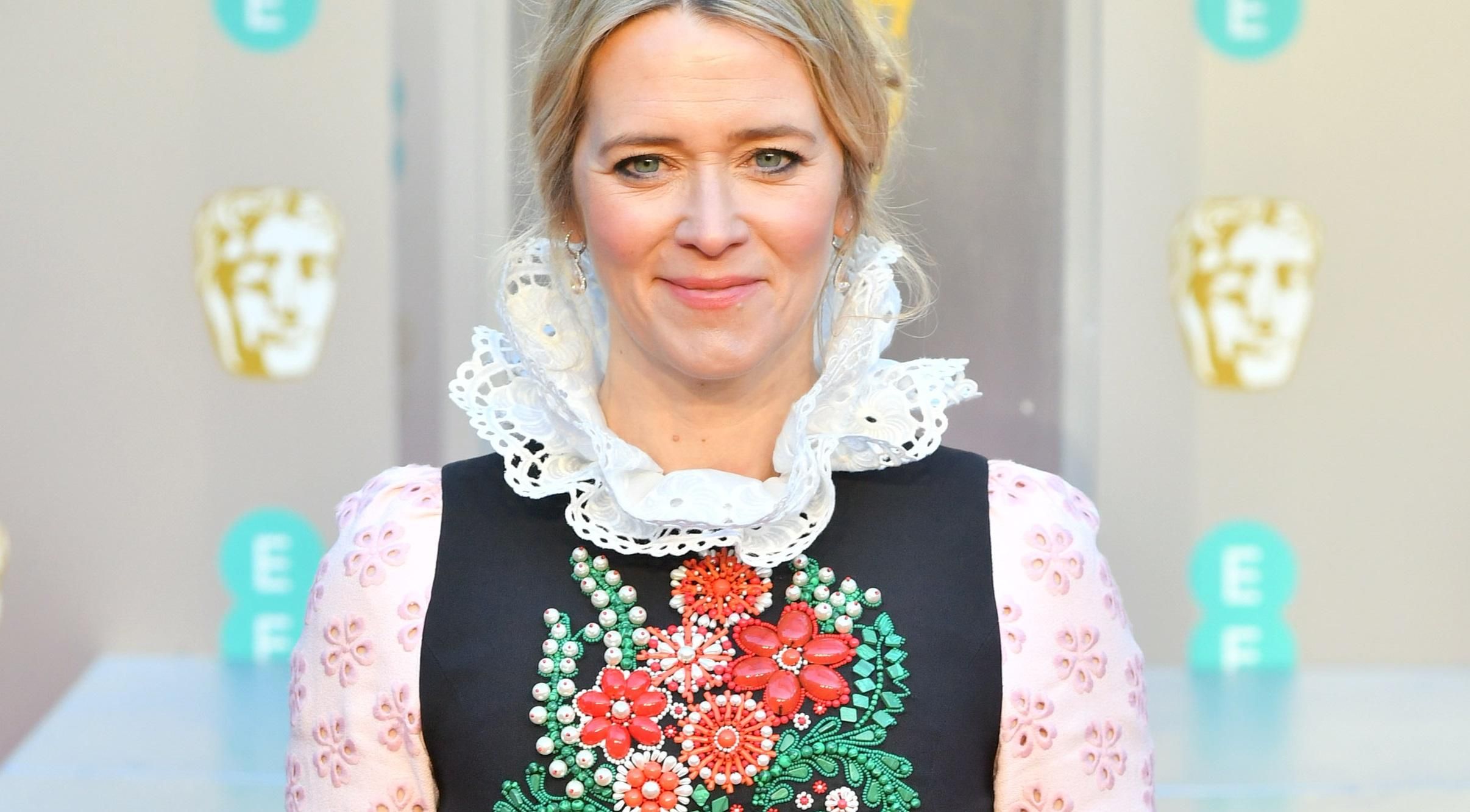Модный провал: неудачные образы звезд на BAFTA-2019 – фото