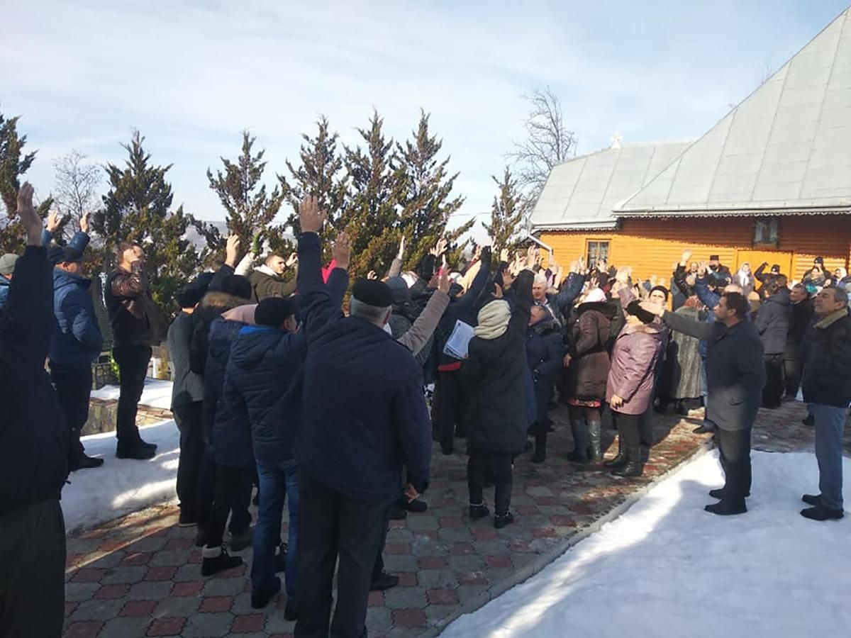 На Буковині ще три релігійні громади покинули Московський патріархат