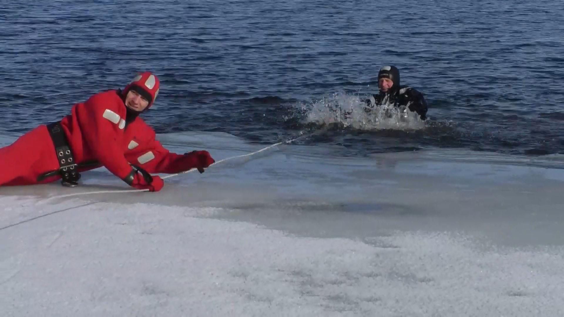 Що робити, якщо провалився під кригу: поради рятувальників Що робити, якщо провалився під кригу: поради рятувальників