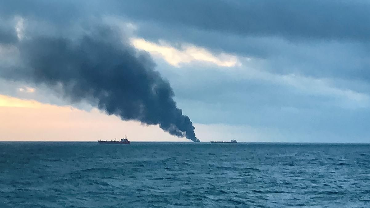 Пожежа у Керченській протоці: два танкери палають вже 22-й день