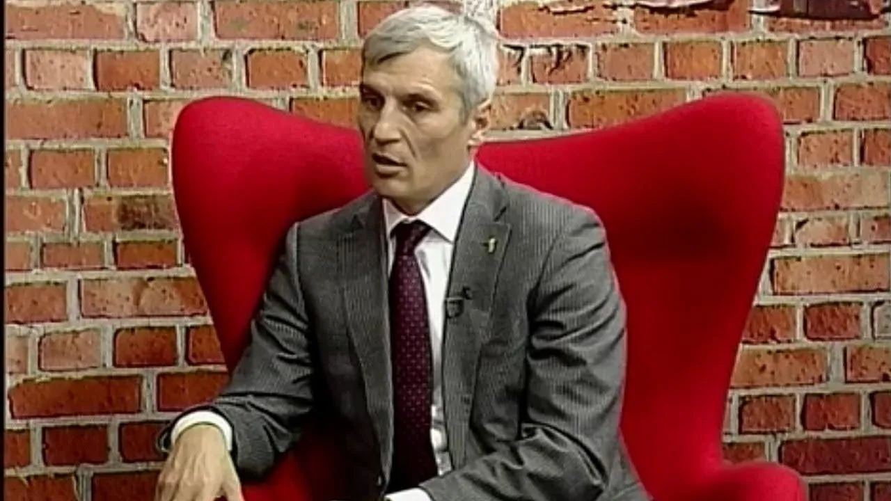 Руслан Кошулинський Руслан Кошулинський