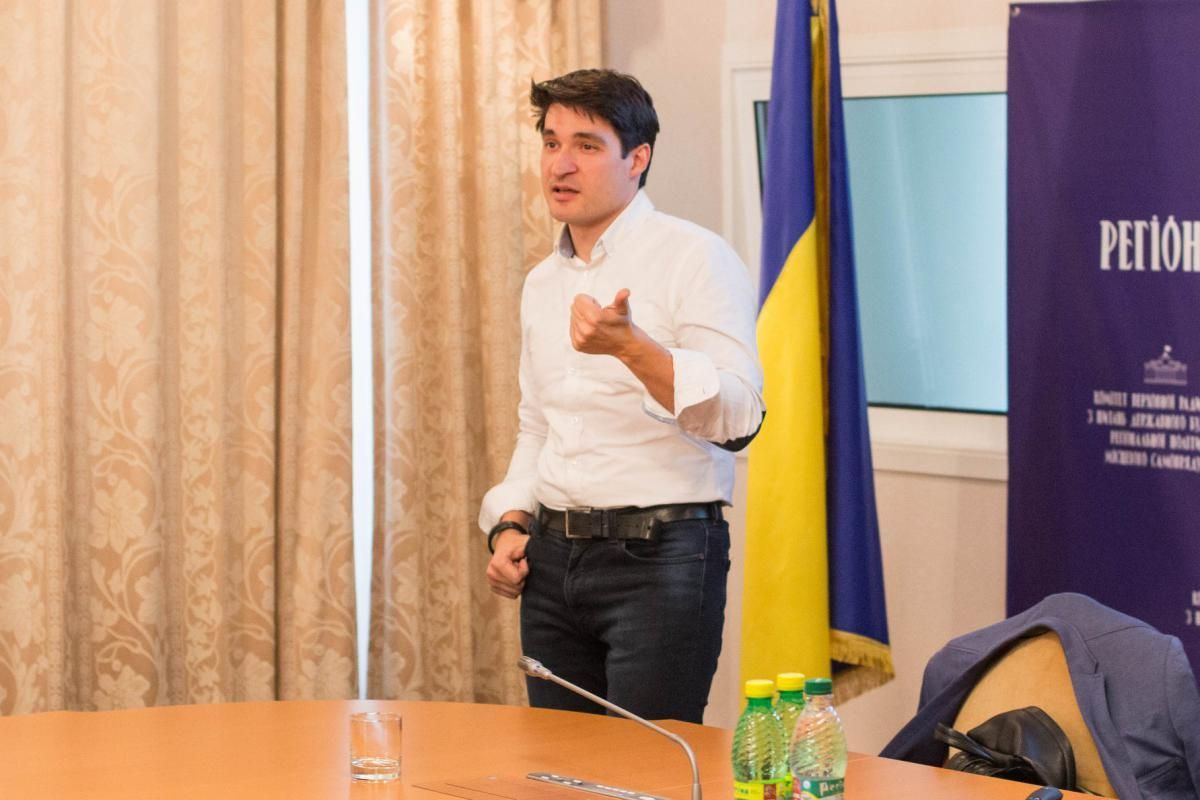 К исполнителям вопросов нет, надо разобраться в треугольнике заказчиков,– друг Екатерины Гандзюк К исполнителям вопросов нет, надо разобраться в треугольнике заказчиков,– друг Екатерины Гандзюк