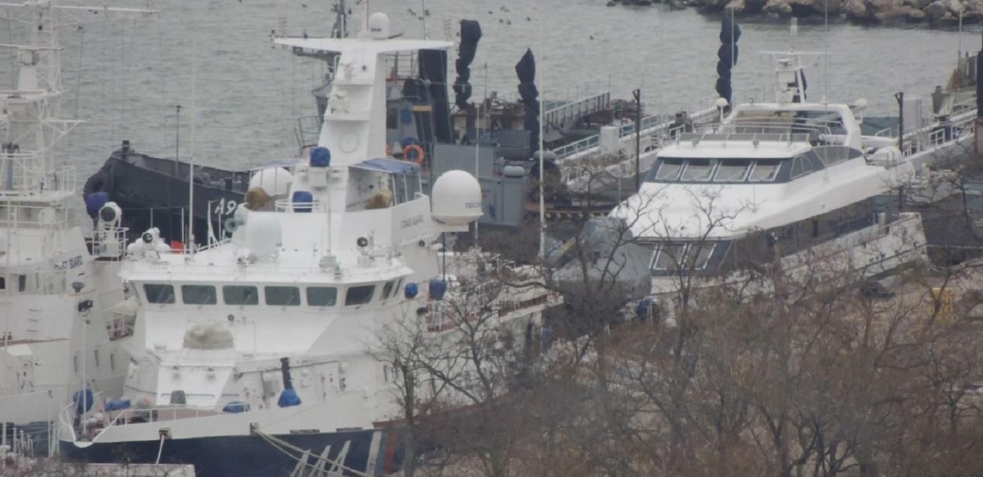 Агрессия РФ вблизи Керченского пролива: оккупанты замаскировали и перепрятали украинские судна