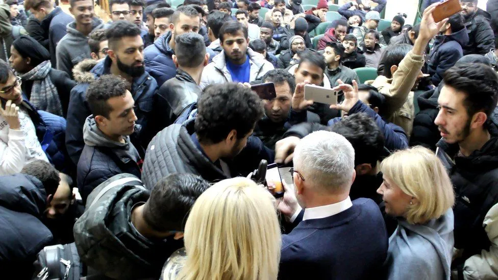 Студенти ДНМУ Студенти ДНМУ