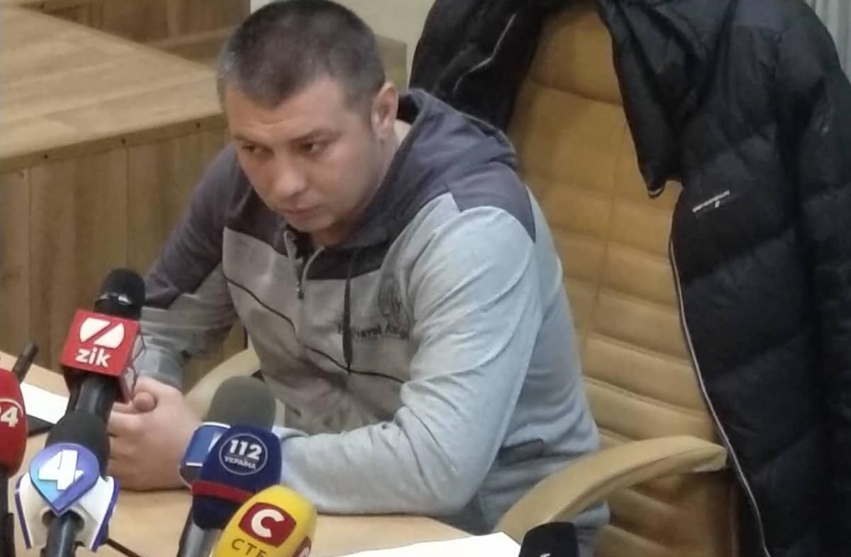 Ложись, бандера - суд арестовал капитана полиции Василия Мельникова Ложись, бандера - суд арестовал капитана полиции Василия Мельникова