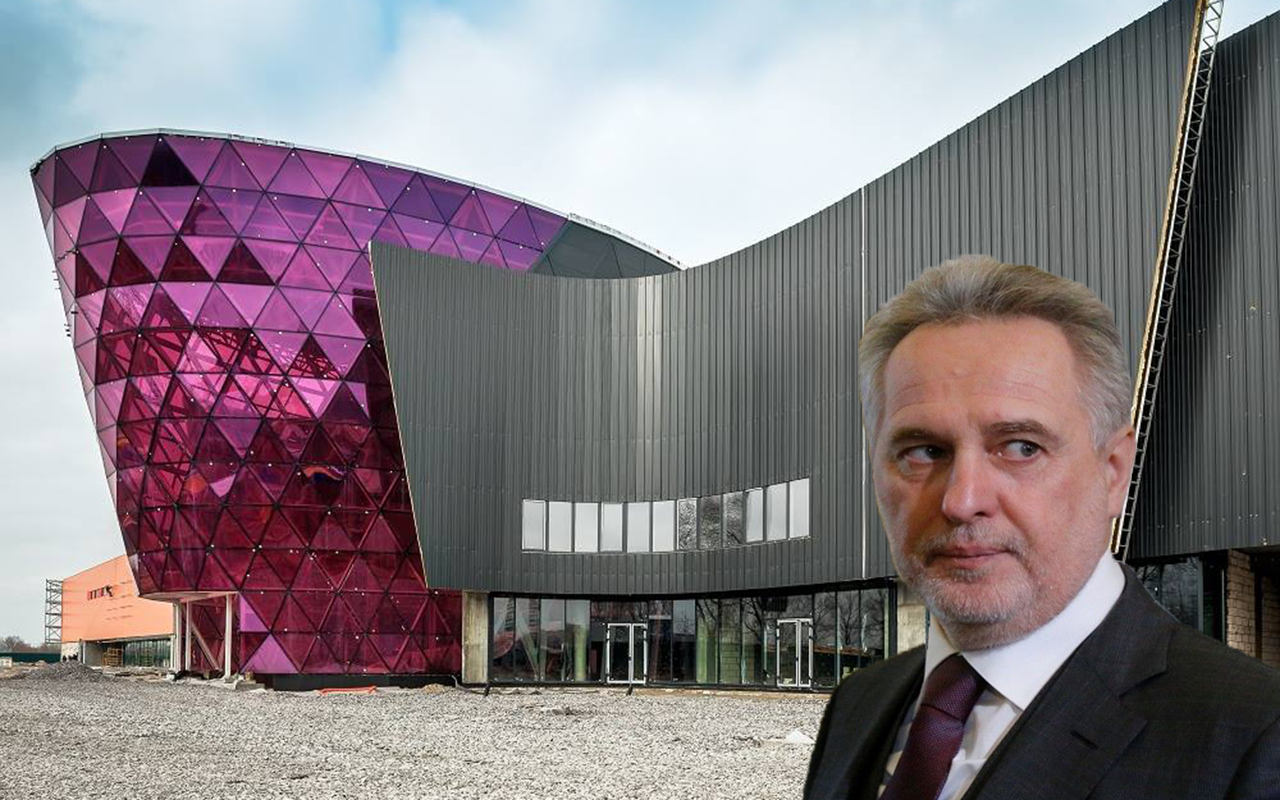 Фірташ за копійки повернув собі найбільший ТРЦ у Києві Фірташ за копійки повернув собі найбільший ТРЦ у Києві