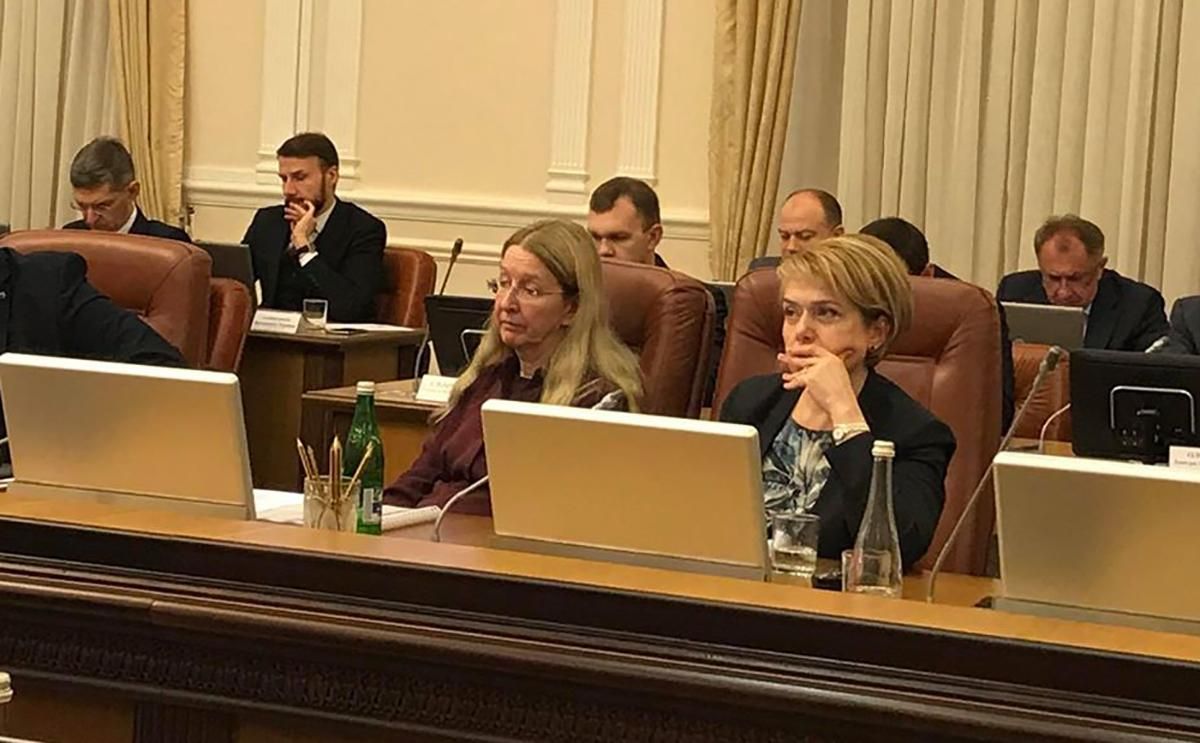 Супрун попри заборону приїхала в Кабмін, щоб розблокувати роботу МОЗ Супрун попри заборону приїхала в Кабмін, щоб розблокувати роботу МОЗ